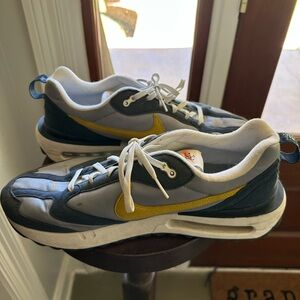 NikeAir Max Dawn 'Particle Grey Dark Citron men’s size 12.5